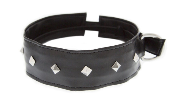 Полиуретановый ошейник с пуклями Collar with Studs Полиуретановый ошейник с пуклями Collar with Studs