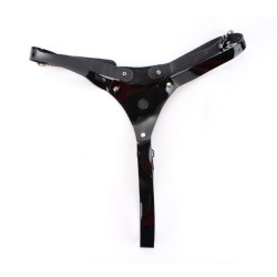 Черные лаковые трусики со штырьком Черные лаковые трусики со штырьком