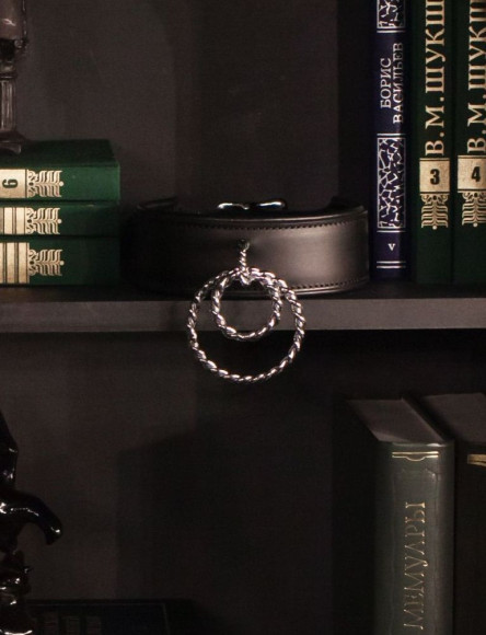 Черный ошейник Scandal из натуральной кожи с витыми стальными кольцами Черный ошейник Scandal из натуральной кожи с витыми стальными кольцами