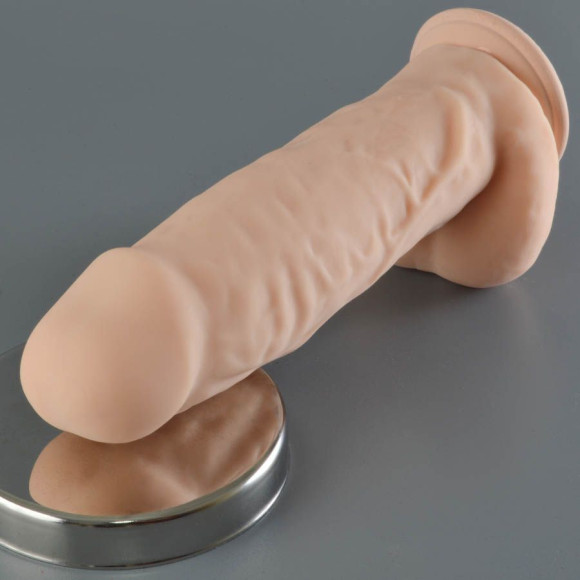 Телесный фаллоимитатор с мошонкой на присоске Fred - 18 см. Телесный фаллоимитатор с мошонкой на присоске Fred - 18 см.