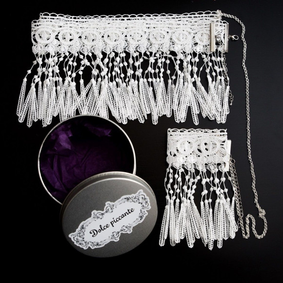 Кружевное белое колье на тело Сarnevale