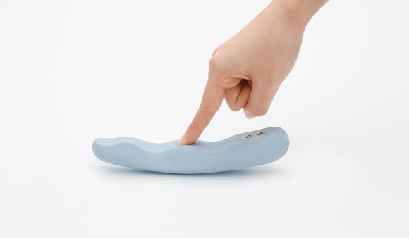 Голубой вибратор IROHA MINAMO с волнами на стволе - 17,5 см. Голубой вибратор IROHA MINAMO с волнами на стволе - 17,5 см.