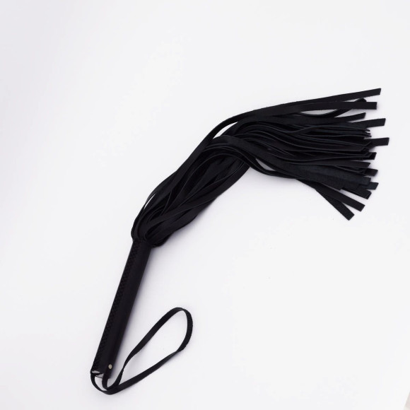 Черный кожаный флоггер - 45 см.