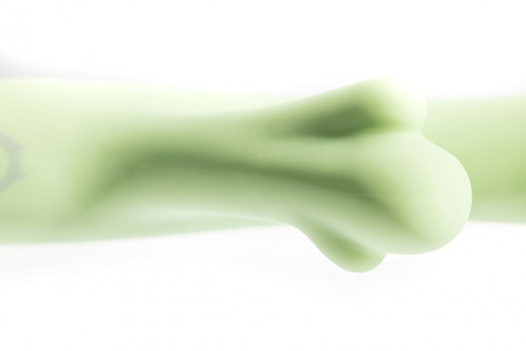 Салатовый вибратор Maccia H с клиторальным отростком и подогревом - 22 см.