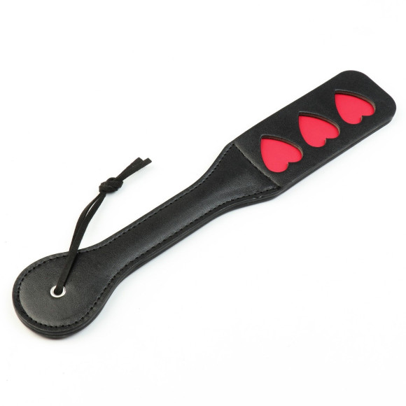Черная гладкая шлепалка «Сердца» - 38 см. Черная гладкая шлепалка «Сердца» - 38 см.