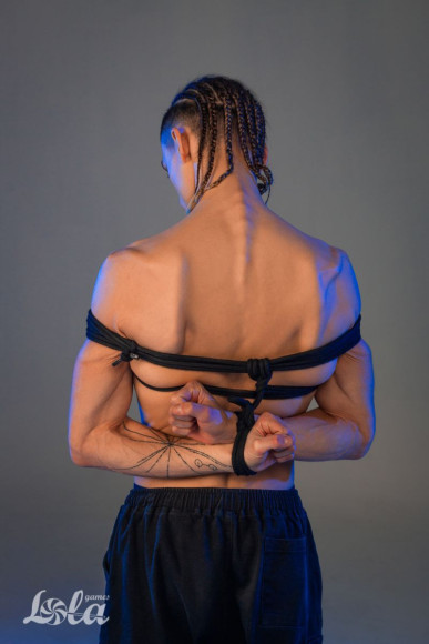 Черная веревка Do Not Disturb - 5 м. Черная веревка Do Not Disturb - 5 м.