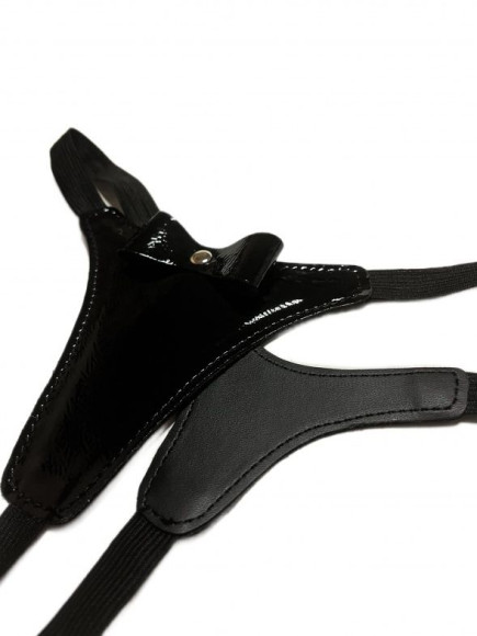 Черные лаковые трусики-стринги с бантиком Черные лаковые трусики-стринги с бантиком