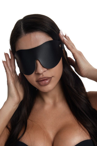 Черная однослойная кожаная маска Черная однослойная кожаная маска