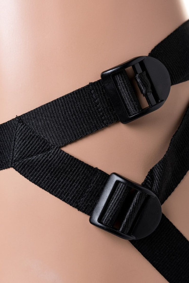 Телесный страпон Harness с вагинальной пробкой - 19,5 см. Телесный страпон Harness с вагинальной пробкой - 19,5 см.