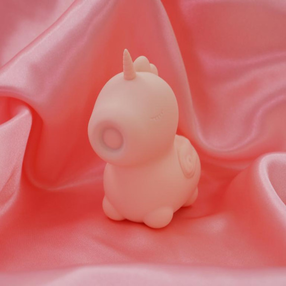 Персиковый клиторальный стимулятор Unihorn Heart Throb с режимом пульсации Персиковый клиторальный стимулятор Unihorn Heart Throb с режимом пульсации