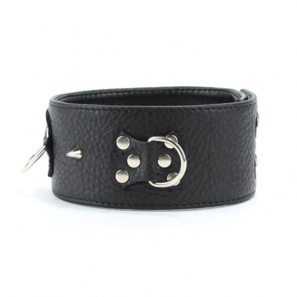 Чёрный кожаный ошейник с кольцами и клёпками Чёрный кожаный ошейник с кольцами и клёпками