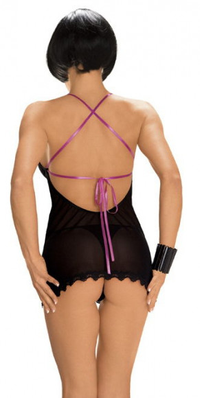 Коротенькая сорочка с открытой спинкой