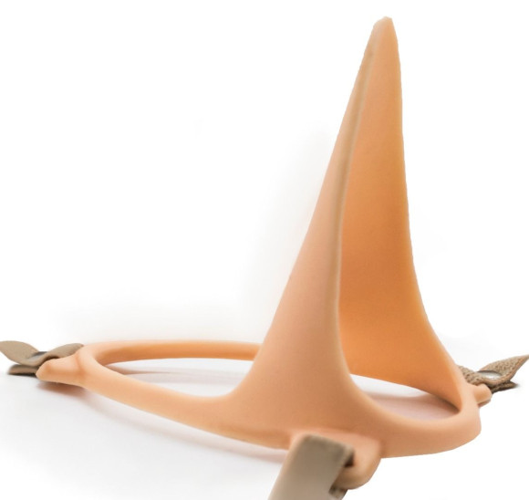 Телесный эректор-ложечка с фиксацией на ремешках MEN STYLE Телесный эректор-ложечка с фиксацией на ремешках MEN STYLE