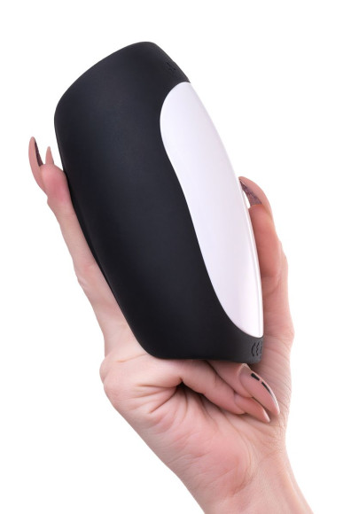 Черно-белый перезаряжаемый мастурбатор Erotist Hailstorm Черно-белый перезаряжаемый мастурбатор Erotist Hailstorm