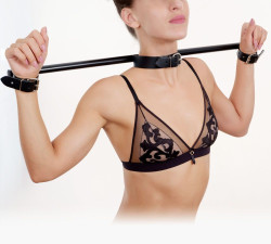 Распорка Новичок с ошейником и наручниками Распорка Новичок с ошейником и наручниками